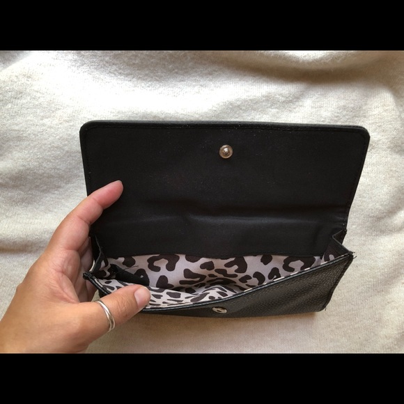 💕Jessica Simpson Large Bow Wallet 💕 - Picture 7 of 15